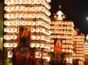 富山県新湊曳山祭 日本人と祭の関係「Matsuri」と「Festival」｜「祭・祭り・まつり・お祭り」？