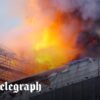 デンマーク・コペンハーゲンの歴史的建造物旧証券取引所で大規模火災